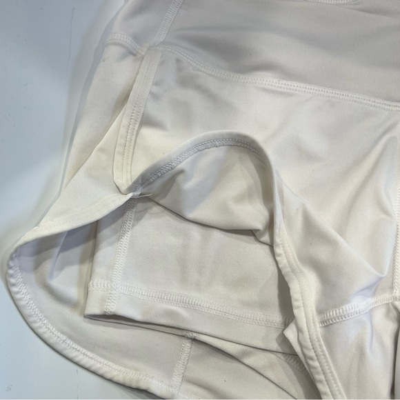 Nike White Tennis Shorts Small Women’s - Picture 3 of 9